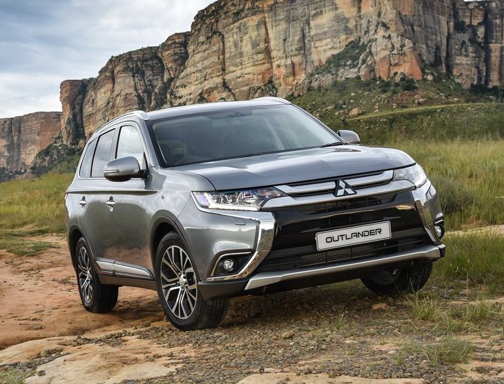 Сколько весит mitsubishi outlander